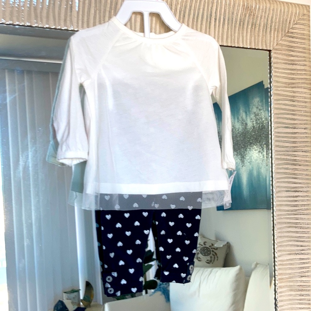 💖3/$25 Carter’s baby outfit - Picture 1 of 10